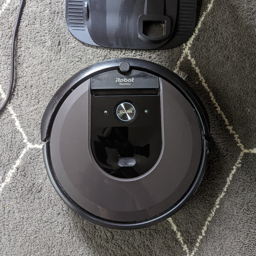 iRobot Roomba i7+